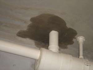 下水管漏水该怎么修补？