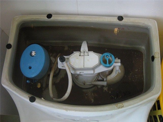 抽水马桶漏水的原因，抽水马桶漏水处理方法有哪些?