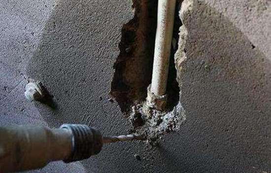 墙内水管漏水的原因有哪些，墙内水管漏水处理方法是什么?