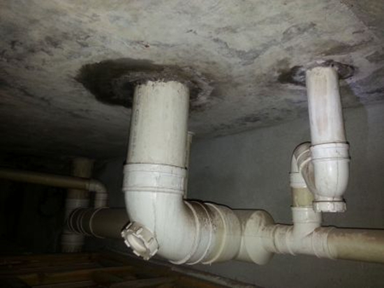 卫生间下水管漏水的原因，卫生间下水管漏水处理方法是什么?