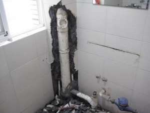 卫生间下水管漏水怎么检查，卫生间下水管漏水怎么修才好?
