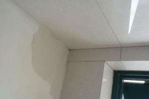 天花板漏水的原因有哪些，天花板漏水处理方法是什么?