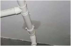 卫生间水管漏水了是什么原因造成的？