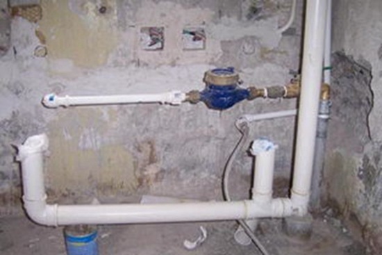 中卫暖气管道漏水怎么回事_暖气怎么看漏没漏水
