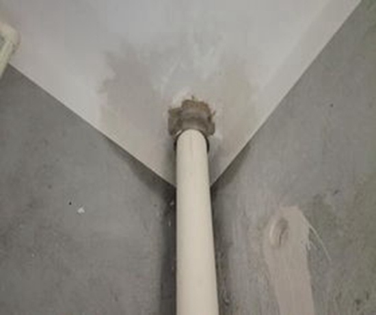 张家口卫生间下水管漏水处理_卫生间管槽漏水怎办