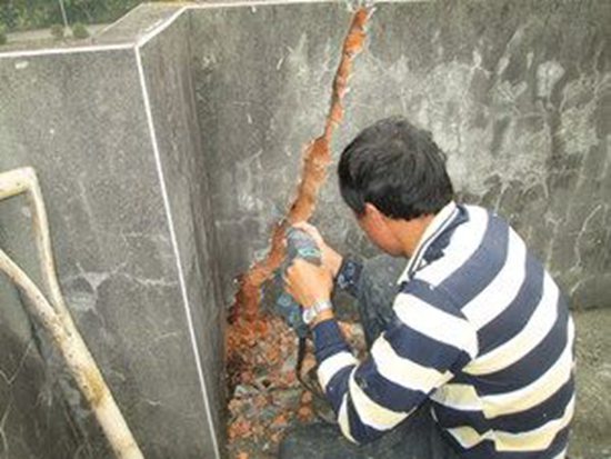汉中厨房水管漏水的原因_邻居家的水管老是漏水