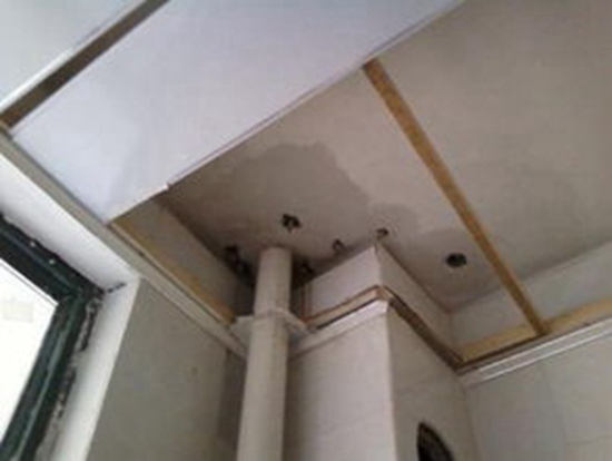 运城天花板漏水是什么原因_顶楼客厅上方漏水原因