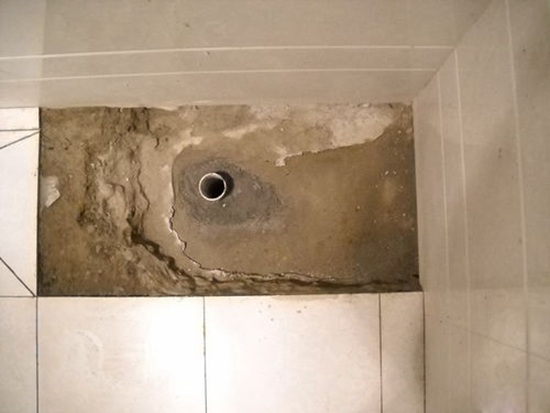 绍兴地下室漏水维修方法_浴室漏水槽