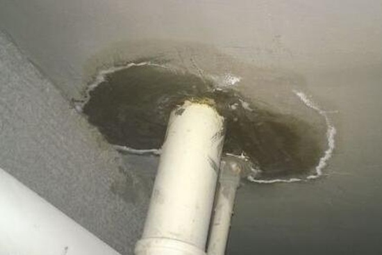 山西卫生间水管漏水如何处理_卫生间管槽漏水怎办