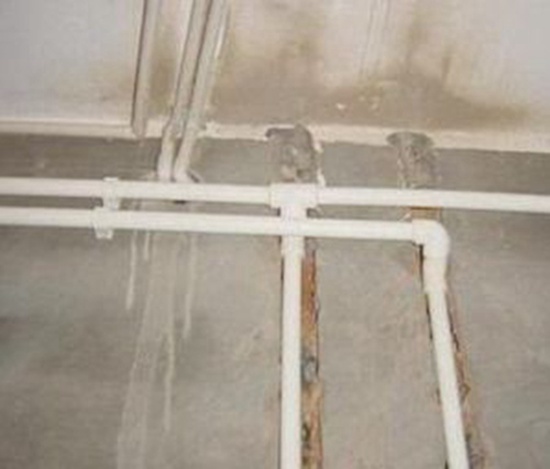 宁波卫生间暖气管漏水怎么检查_铸铁暖气片管漏水怎么修补