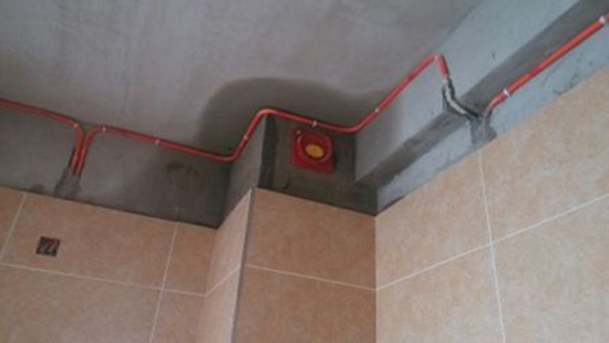 厦门卫生间砖缝漏水什么原因_卫生间贴好地砖漏水有什么方法