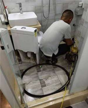 萍乡卫生间下水管漏水处理方法_厨房洗碗下水管槽漏水