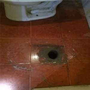 湘潭厨房天花板漏水如何处理_漏水连电怎么办