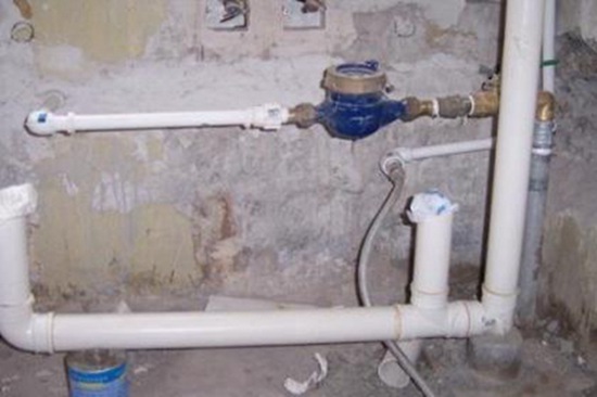 蚌埠热水器水管漏水怎么回事_燃气热水器水管内丝漏水