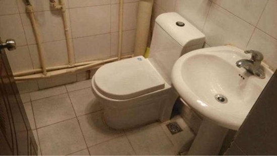 宁夏卫生间管道漏水怎么处理_厕所水管漏水怎么回事呢