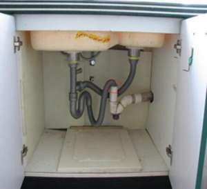 济南热水器水管漏水维修电话_美的热水器出水口漏水怎么处理