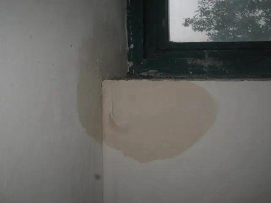 绍兴厨房天花板漏水处理_屋顶与天窗交接处漏水怎么处理