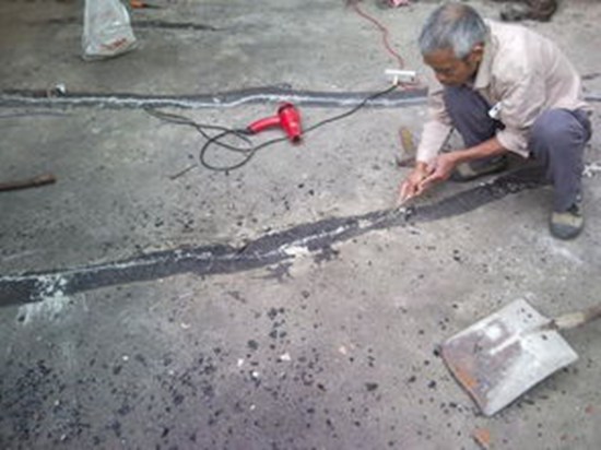 上海厨房天花板漏水修理多少钱_厨房没地漏软管破了漏水怎么办