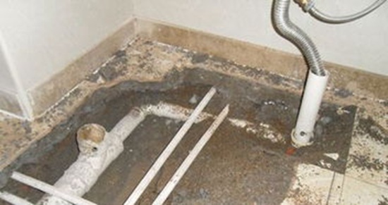 呼和浩特地下管道漏水怎么维修_楼上暖气漏水赔偿案例