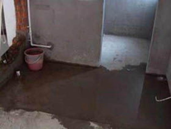 辽宁室内漏水的原因_才装修的房子楼下反应漏水