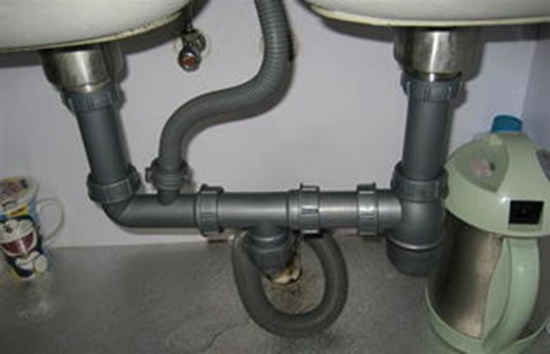 吉安热水器水管漏水维修_万家乐储水式热水器漏水怎么办