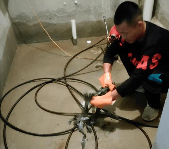 锦州上水管漏水怎么监测_家里的水管漏水有什么方法解决