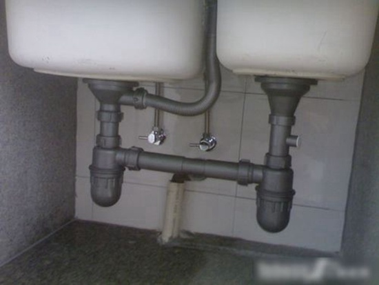 中卫卫生间水管漏水怎么检查_楼上卫生间漏水业主不处理怎么弄