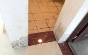 鸡西卫生间砖缝漏水如何处理_卫生间地下漏水是怎么回事