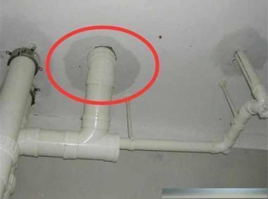 广元天花板漏水怎么检查_马桶直角阀天花板漏水