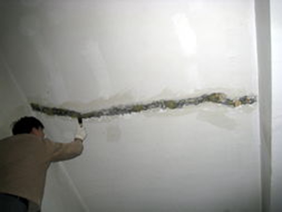 怀化卫生间砖缝漏水怎么处理_卫生间下角漏水