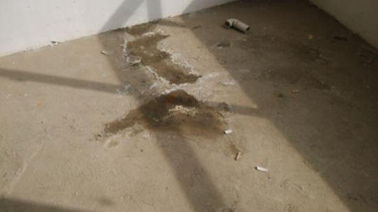 永州阳台瓷砖漏水如何处理_顶楼阳台漏水到楼下如何处理