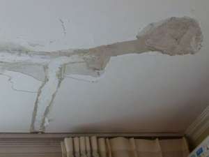白山天花板漏水是什么原因_顶楼客厅上方漏水原因