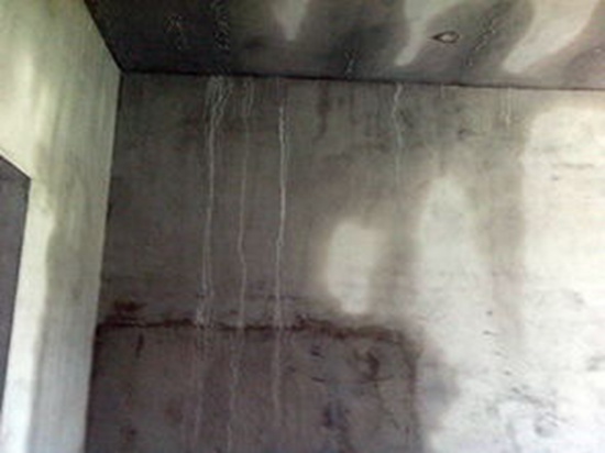 衡阳下水管道漏水是什么原因_楼下天花板墙角漏水怎么找漏水点