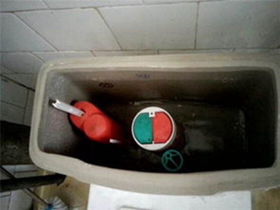 衢州马桶下水漏水处理方法_马桶漏水管怎么安装