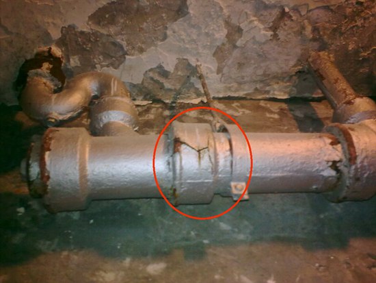 达州卫生间管道漏水怎么回事_卫生间漏水维修有哪些步骤
