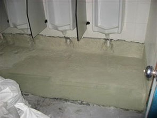 上饶卫生间下水管漏水什么原因_楼上卫生间迎水漏水