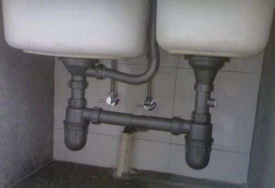 锦州厨房天花板漏水检测_一楼楼梯漏水