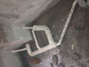 池州卫生间水管漏水修理_一楼卫生间马桶顶漏水