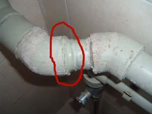 卫生间下水管漏水什么原因，卫生间下水管漏水处理方法是什么?