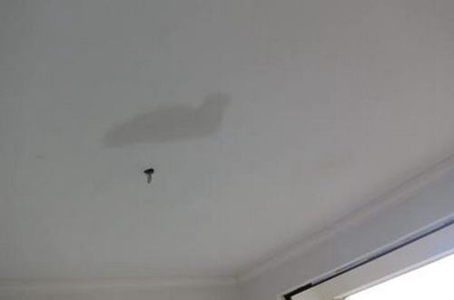 天花板漏水怎么办?
