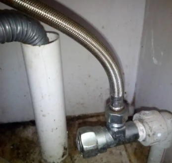 厨房水管漏水怎么办?厨房水管漏水的原因是什么?