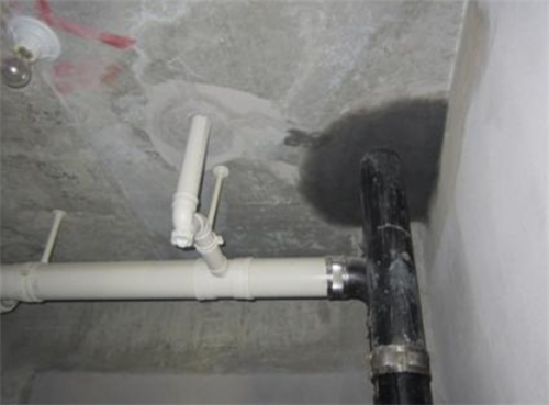 房屋下雨漏水怎么查找漏水点?房屋漏水原因鉴定的几个常见问题