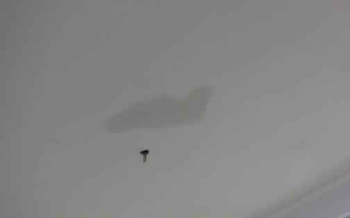 我家天花板漏水什么原因?水电工一不小心说漏了嘴，赶紧收藏