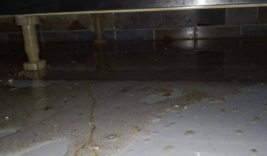 厨房漏水一般是什么原因?厨房漏水了咋办?