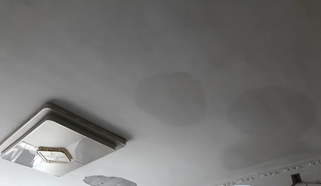 天花板漏水要怎么解决？这三种方法绝对管用！