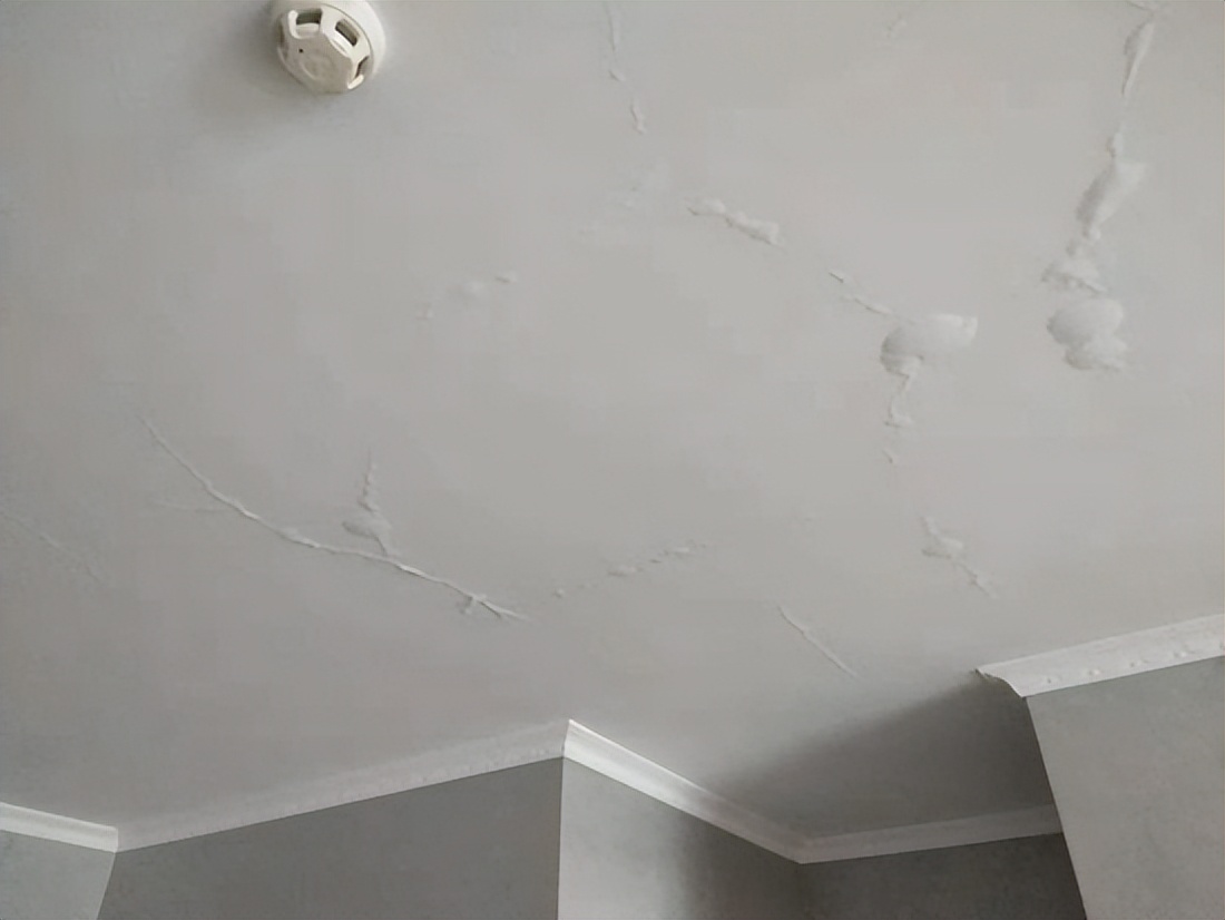 天花板为什么会漏水？天花板漏水维修方法有哪些？