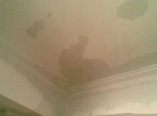 防水层破损导致天花板漏水？跟着这些步骤修复！