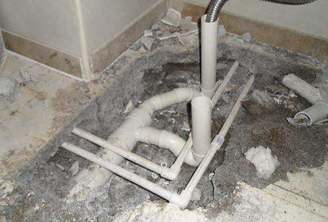 地板暗管漏水急救指南，掌握正确维修方法，省时省力！